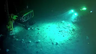Retrieving core samples in the deep sea