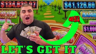 Massive Bets For MASSIVE JACKPOTS On Huff N More Puff Slot