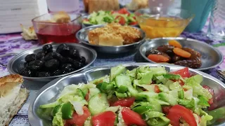 İftar yemeği Gül böreği, Yumurta Tatlısı yoğurt salatası