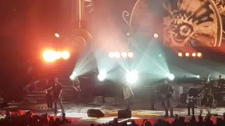 Blake Shelton & Trace Adkins "Hillbilly Bone" Tampa 3-8-19