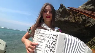 2 ACCORDIONS - WAKA WAKA This Time for Africa! дуэт "ЛюбАня"