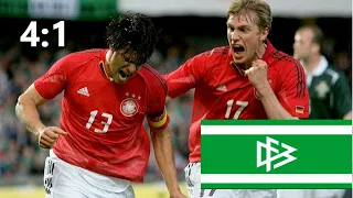 Bundestrainer Jürgen Klinsmann und die Ballack-Show in Unterzahl gegen Nordirland (04.06.2005)