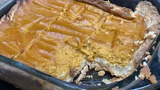 Pumpkin Pie Bars | The best Pumpkin Bars #pumpkin #fall #cookingwithapril