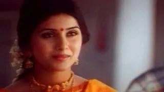 Tholi Prema Movie || Love Scene Between Pawan Kalyan & Keerthi Reddy in Temple