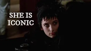 lydia deetz being the iconic goth of my childhood