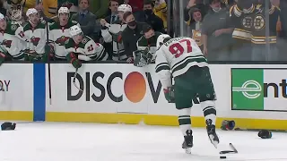 Kirill Kaprizov's injured after Bruin Trent Frederic's nasty hit (6 jan 2022)