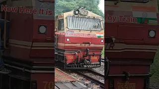 Normal Train 🚂🚃 and Kalka Shimla Toy Train 🚂🚃