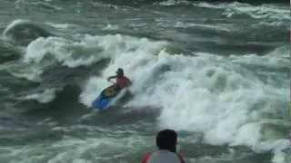 Freestyle Kayaking in Uganda 2012 - The Big Rapids and the Big Waves