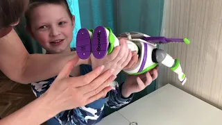 Распаковка(Unboxing) игрушки Disney Buzz Lightyear.