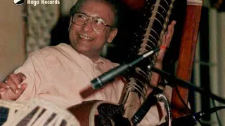 Raag Khamaj by Pandit Nikhil Banerjee, Pt Abhijit Banerjee on Tabla at Köln Germany