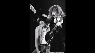 AC/DC- For Those About To Rock (We Salute You) (Live Rio de Janeiro, Brazil, Jan. 15th 1985)
