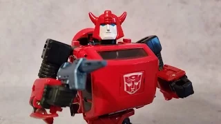 MP-21R Red Bumblebee / Bumble - Takara Transformers Masterpiece Action Figure Review