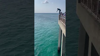 Lady jumps of pier in Fort Walton Beach florida face first 😬🤯