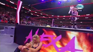 Alexa Bliss ataca a Charlotte Flair - WWE Raw 13/09/2021 (En Español)