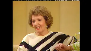 Penelope Keith - chat show interview 1988