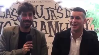 Mario Casas y Hugo Silva ( Las Brujas de Zugarramurdi)