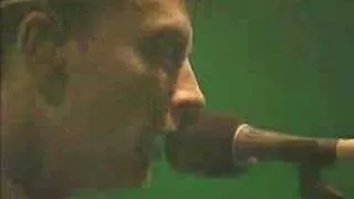 Radiohead - Climbing Up the Walls [Glastonbury 2003]
