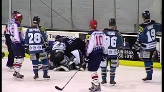 Taylor Christie vs Steve Munn EIHL fight 7-12-08