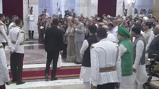 President Droupadi Murmu administers oath to the new CJI, Justice Chandrachud at Rashtrapati Bhawan