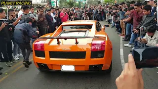 SUPER AUTOS ACELERANDO (Lamborghini, Ferrari, McLaren, Aston Martin, R8, AMG, Dodge, Mustang )