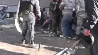 Последствия разгона бунтовщиков с майдана в Мариинском парке Киева  18 02  2014  18+