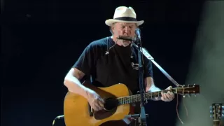 Neil Young - Heart of Gold (Live at Farm Aid 2011)