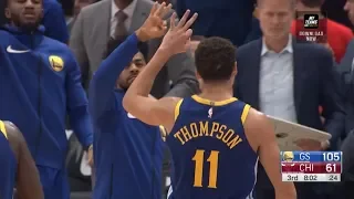 Klay Thompson hits his 14th 3-pointer to break the NBA record and the Warriors celebrate