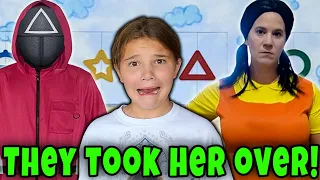 She Turned Into Squid Games Doll! My Mom Is Missing! (Carlaylee Hd Controlled By Creepy Doll)