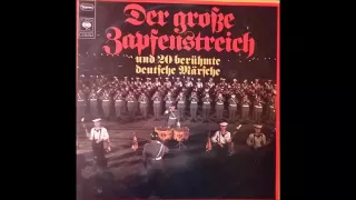 "Der große Zapfenstreich." Luftwaffen-Musikkorps 2