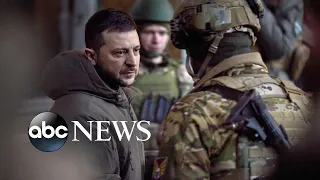 Zelenskyy: How Ukraine’s comedian-turned-president became the nation’s wartime hero | ABC News