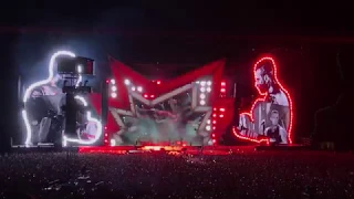 Robbie Williams - Let Me Entertain You (part)(Live)(Vienna, 26.08.2017)