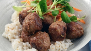 Koreanska köttbullar med sesamris - Köket