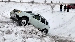 По крутым оврагам, по пояс в снегу. Jeep Cherokee, Pajero, Duster, Rubicon, Шеви Нива, УАЗ