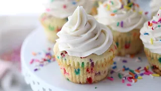 How to Make Funfetti Cupcakes