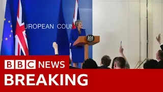 Brexit: UK and EU agree delay to 31 October  - BBC News