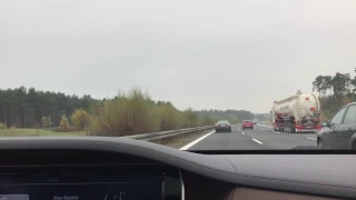 Mercedes Benz  S500 vs Maserati Quattroporte GTS Driving Fast (Race) on the German Autobahn 257km/h