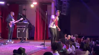 ERIC BENET  SINGS & KILLS IT, AS HE DOES HIS SMASH SONG “”SOMETIMES I CRY””  LIVE ON 11/29/22