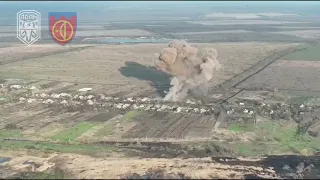 Big explosion of a Russian 2S9 Nona 120mm self propelled mortar near Bakhmut