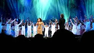 Michael Jackson's Earth Song - Andre Rieu and Carmen Monarcha with Vivace Youth Chorus of San Jose