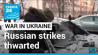 Ukraine: Russian strikes thwarted, wreckage hits buildings • FRANCE 24 English