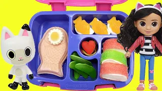 Gabby's Dollhouse Packs School Lunch with Cakey and CatRat Dolls