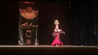 Evgeniia Pashchanina folklore shamadan) at the Atlas folk dance festival in Moscow, 2019