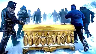 Scientists EVACUATED Antarctica After They Found The Ark Of The Covenant!?