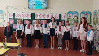 Привітання з Днем матері від 4 класу👨‍👩‍👧🌹🌸