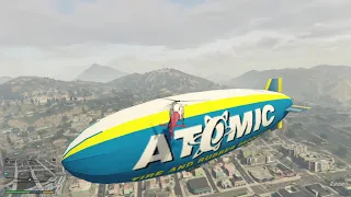 GTA 5 Pousando helicóptero no balão dirigível e roub4ndo avião!
