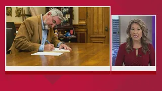 Gov. Holcomb signs redistricting bill