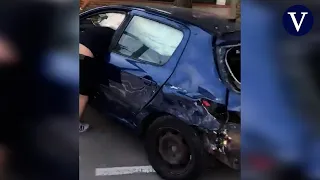 Vídeo del después al atropello múltiple a varios vehículos estacionados en Castelldefels
