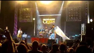Tributo Queen - We Will Rock You 1/2 - Musical Dios salve a la Reina
