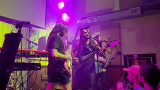 Iya Terra performs "Breed" (live) Nirvana cover at Outer Banks Brewing (August 2022)