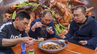 【食味阿远】阿远做河北特色美食“干锅驴肉”，配上黑虎虾做一锅，麻辣又鲜香 | Shi Wei A Yuan